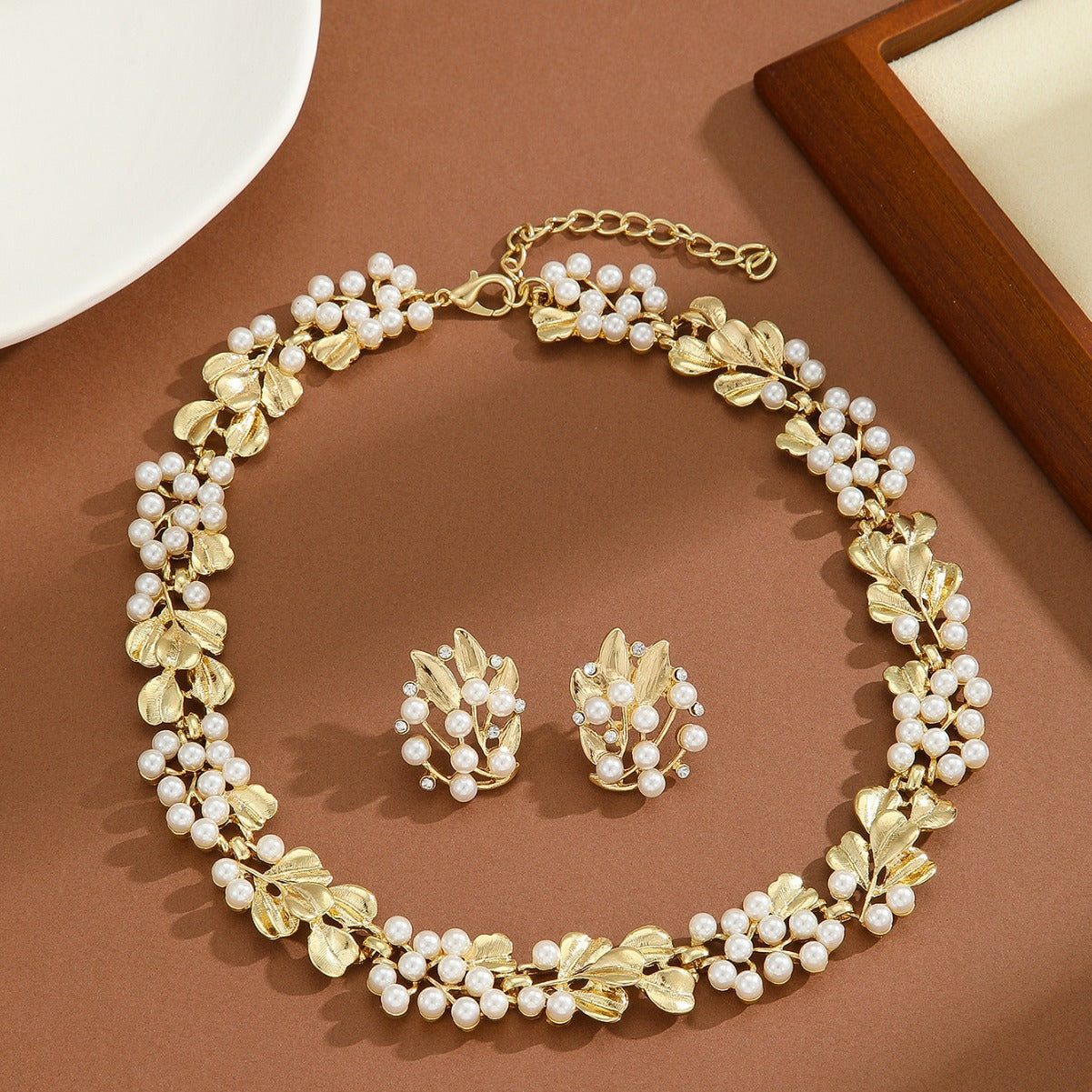 Mid-ancient Necklace Ginkgo Leaf Pearl Vintage Brushed Frosted